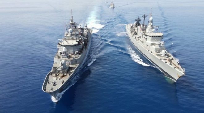 Μεταναστευτικό: Ξεκίνησαν περιπολίες δύο ελληνικές φρεγάτες νότια της Κρήτης